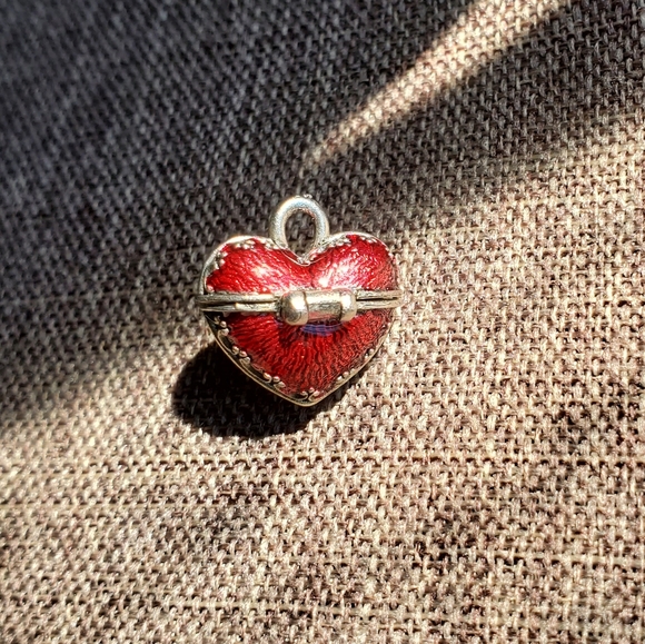 Heart Shaped Embellished Locket - Picture 2 of 4